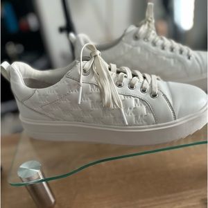 Women Emmett Lace up Logo